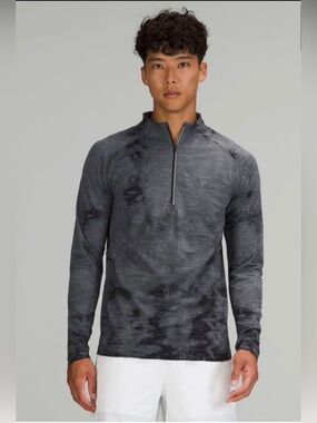 Mens Lululemon Metal Vent Tech 1/2 Zip size M